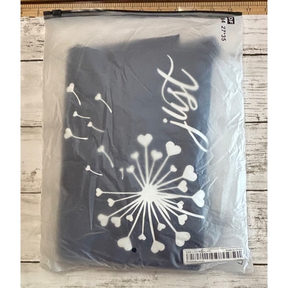 NEW Shein Women's Plus Size Dandelion Graphic Short Sleeve Tee (Size 22/5XL) - Picture 8 of 8